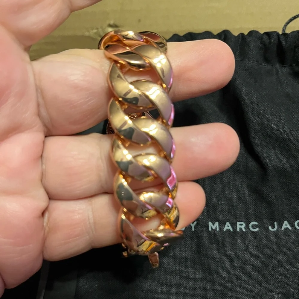 Marc Jacob’s NWT RoseGold Tone Chain Link Katie Logo Bracelet - Picture 9 of 11